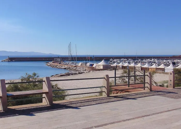 Casa Costa Rossa Vista Mare 別荘 Trinità dʼAgultu